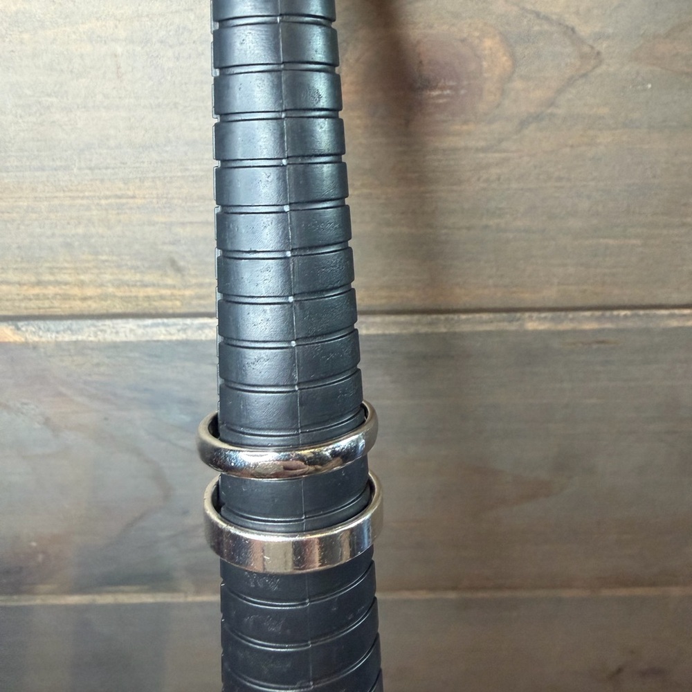 Set Of Two Band Rings - Picture 4 of 4